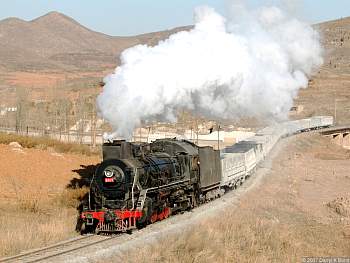 Empty limestone train on the Huludao Railway