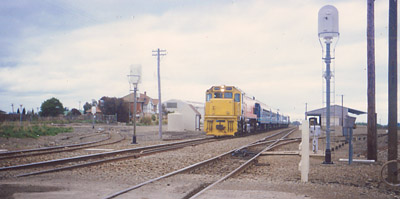 Train 143. Note stylin' white Raleigh 20 wheel lower right, platform loop curving off at left. 